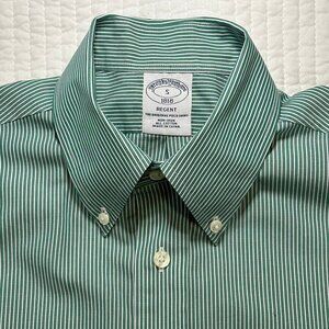 Brooks Brothers Regent Green Stripe Button Down Shirt Mens Size S